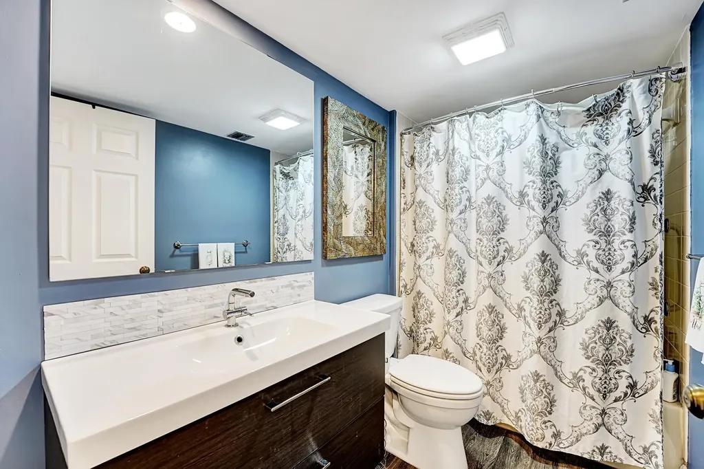 6097 Balboa Circle Boca Raton FL 33433