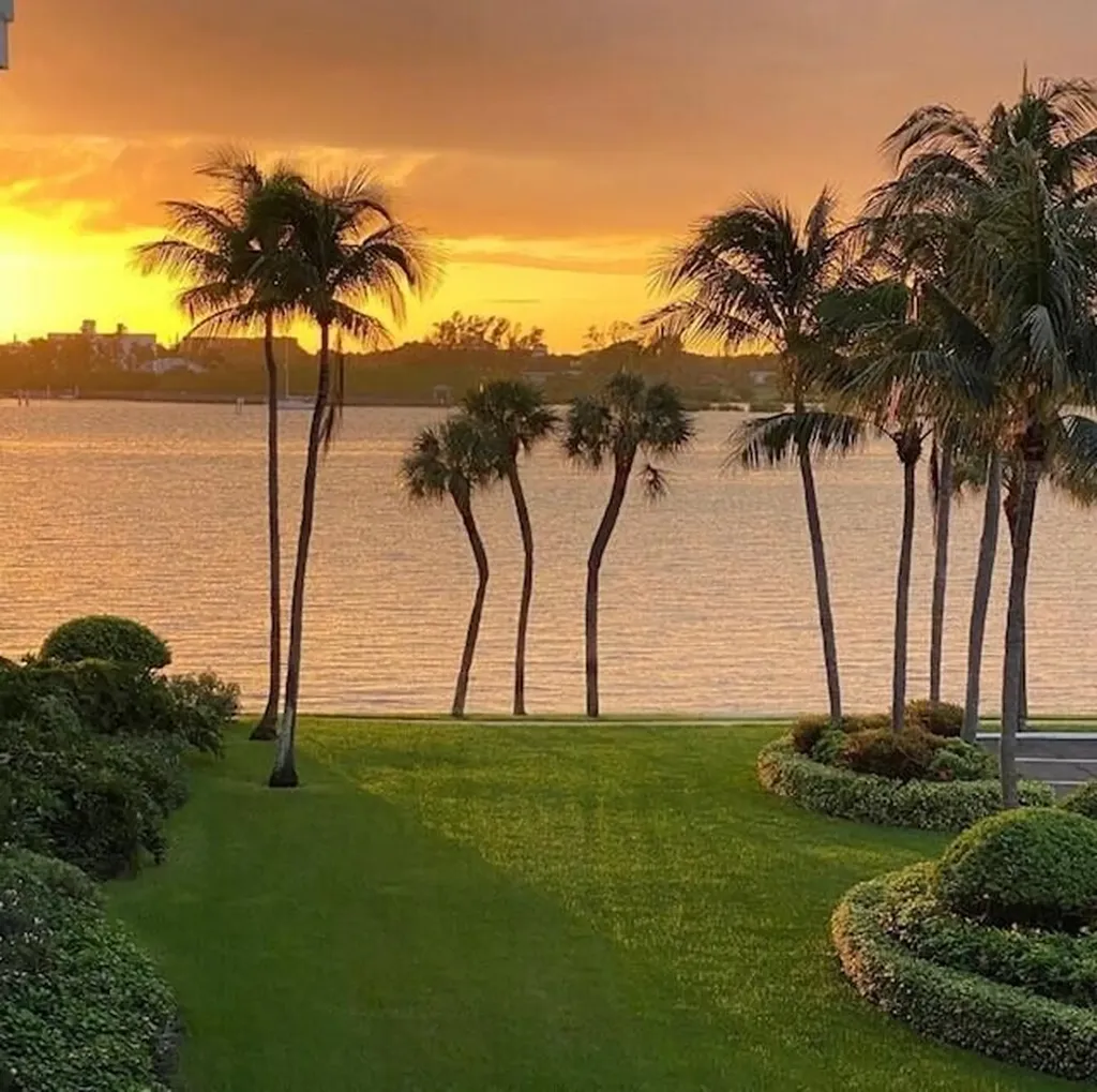 2860 S Ocean Boulevard Palm Beach FL 33480