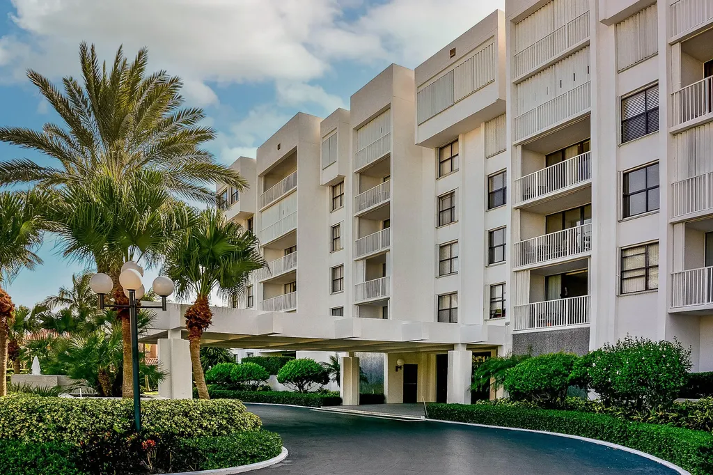 2860 S Ocean Boulevard Palm Beach FL 33480