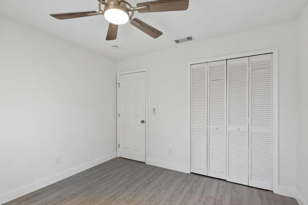 124 SE Eyerly Avenue Port St Lucie FL 34983