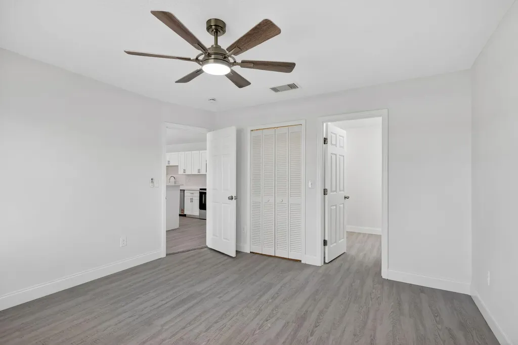 124 SE Eyerly Avenue Port St Lucie FL 34983