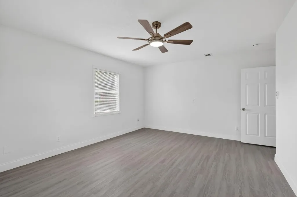 124 SE Eyerly Avenue Port St Lucie FL 34983