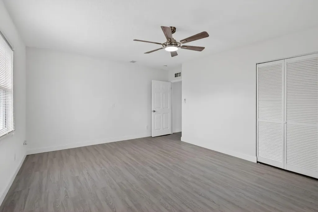 124 SE Eyerly Avenue Port St Lucie FL 34983