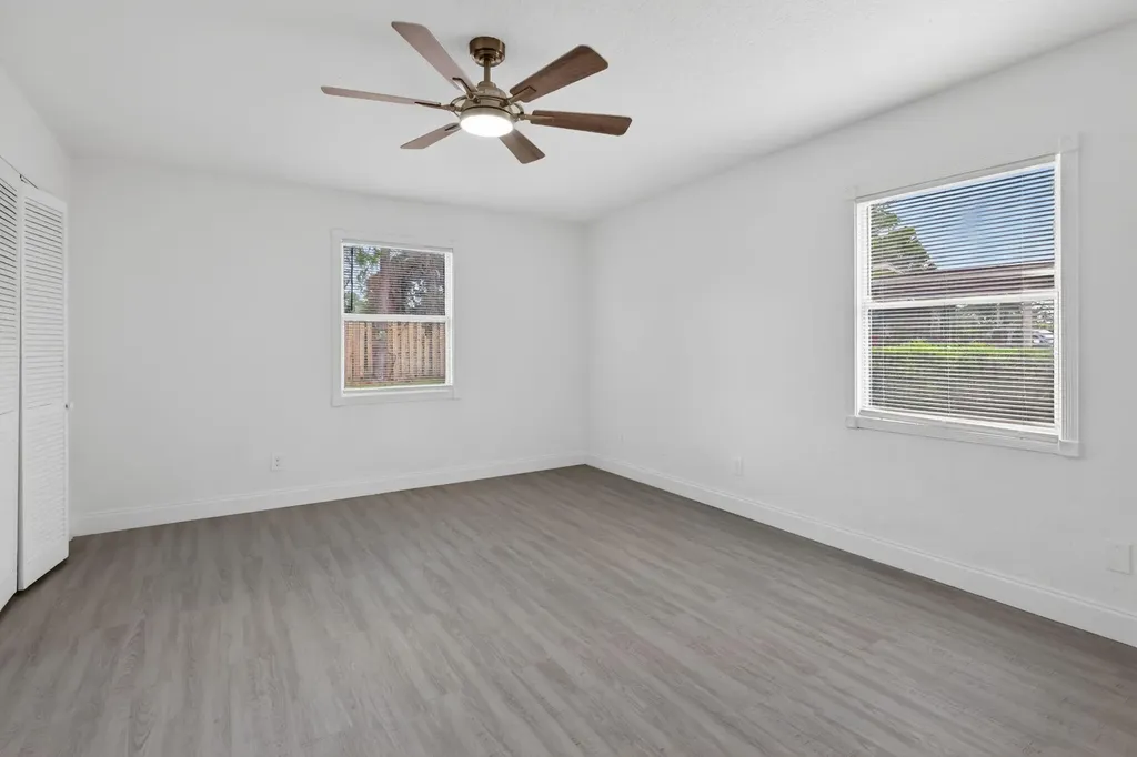 124 SE Eyerly Avenue Port St Lucie FL 34983