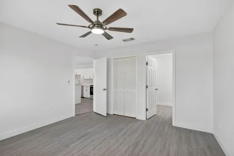 124 SE Eyerly Avenue Port St Lucie FL 34983