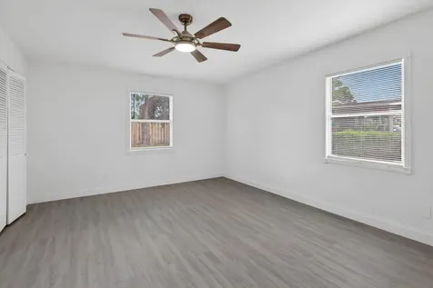124 SE Eyerly Avenue Port St Lucie FL 34983