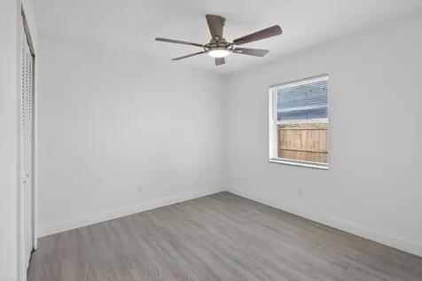 124 SE Eyerly Avenue Port St Lucie FL 34983