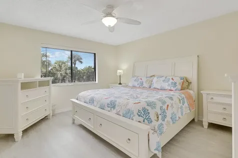 1600 NE Dixie Highway Jensen Beach FL 34957