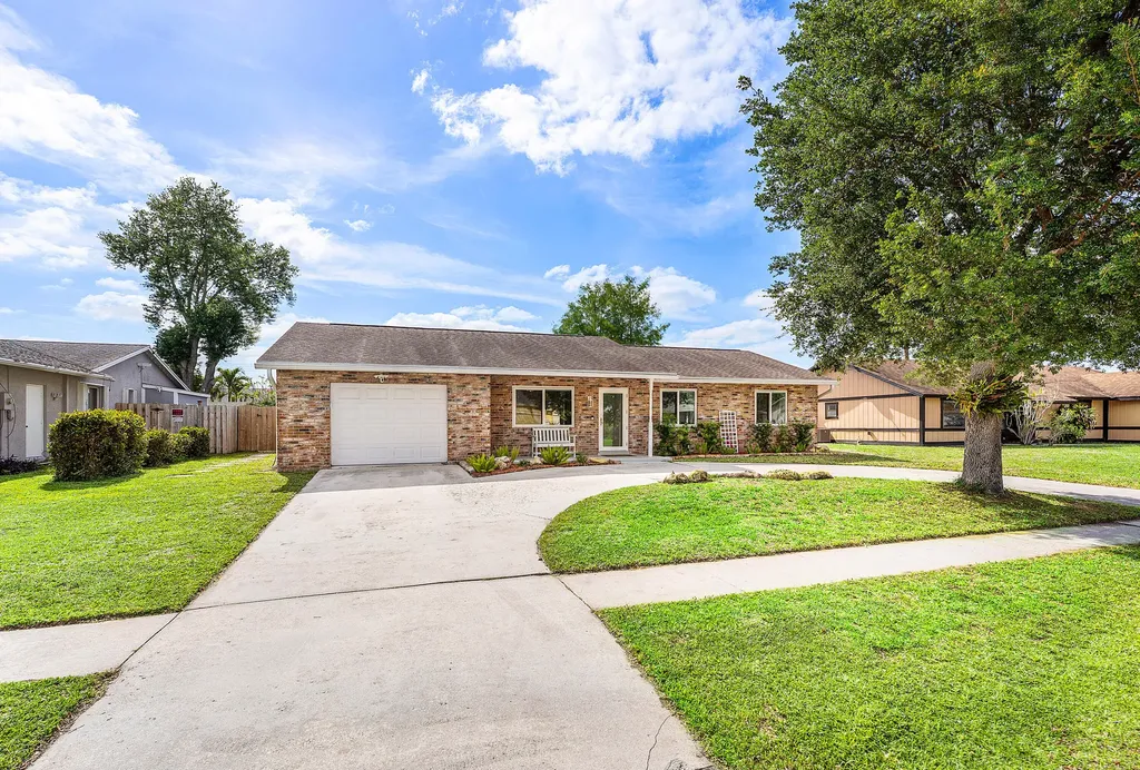 144 Cordoba Circle Royal Palm Beach FL 33411