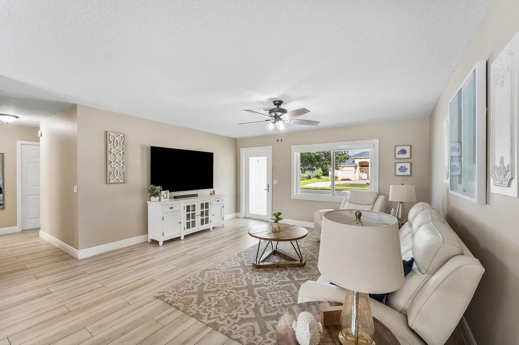144 Cordoba Circle Royal Palm Beach FL 33411