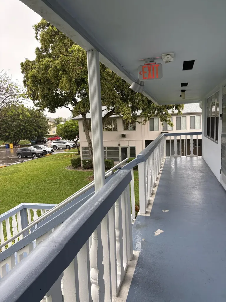 151 Canterbury F West Palm Beach FL 33417