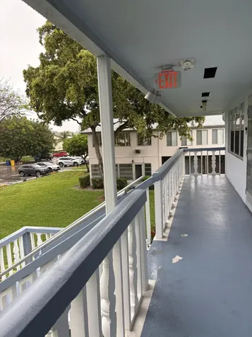 151 Canterbury F West Palm Beach FL 33417