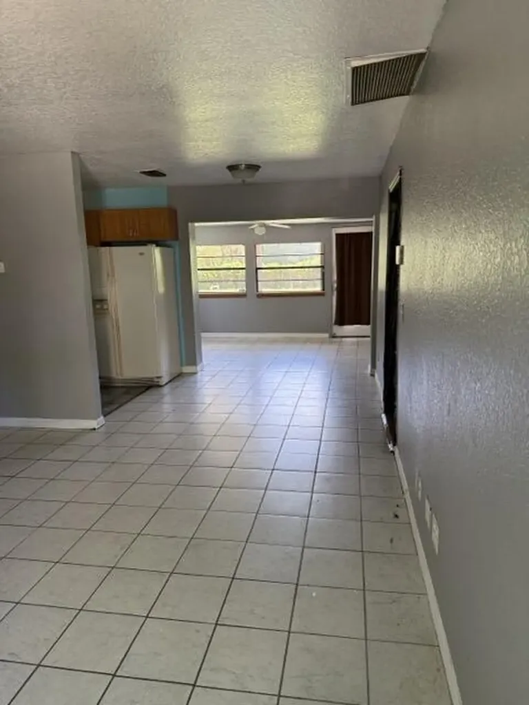 2443 2nd Place SW Vero Beach FL 32962