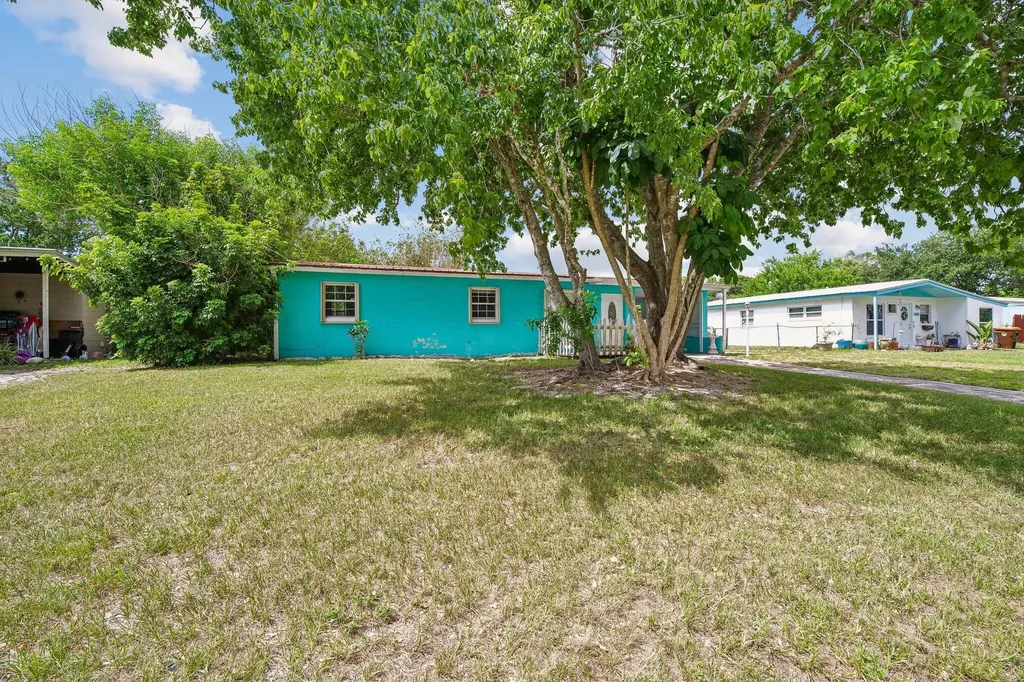 2443 2nd Place SW Vero Beach FL 32962