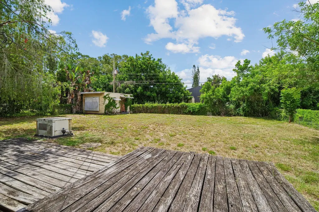 2443 2nd Place SW Vero Beach FL 32962