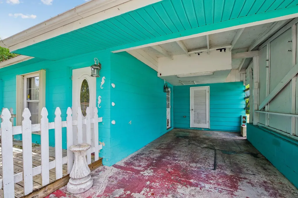 2443 2nd Place SW Vero Beach FL 32962