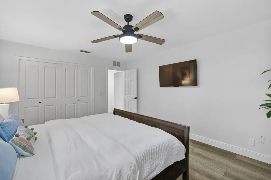 903 SW 28th Avenue Boynton Beach FL 33435
