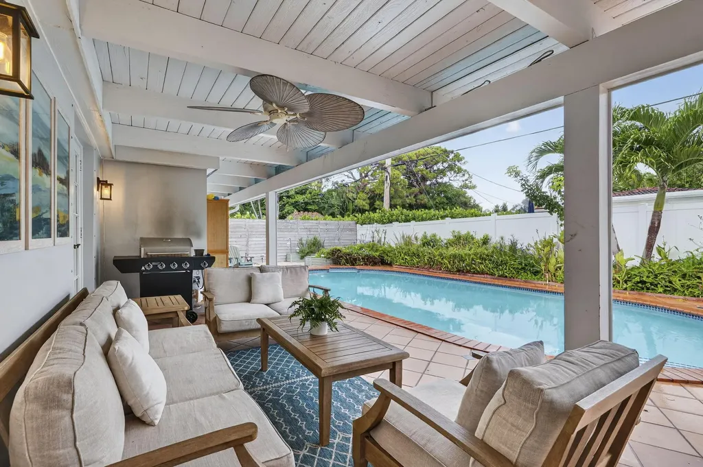 903 SW 28th Avenue Boynton Beach FL 33435