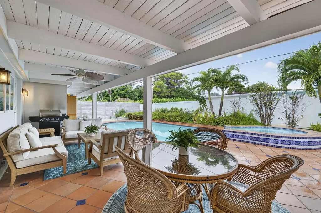 903 SW 28th Avenue Boynton Beach FL 33435