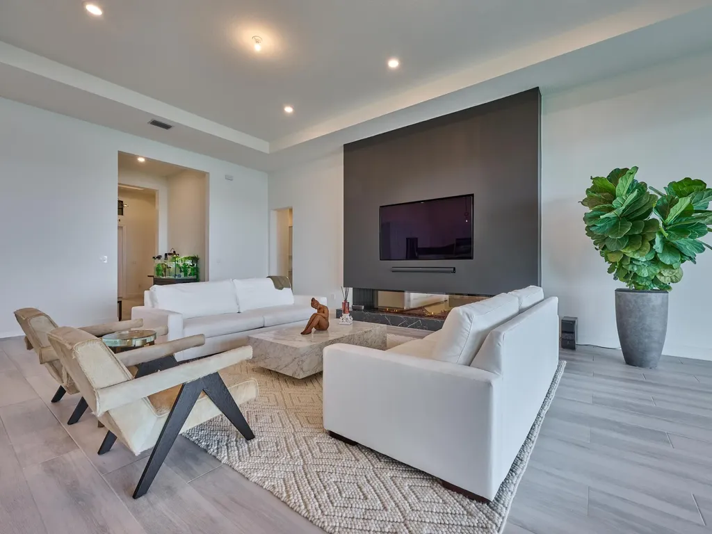 9210 W Parkland Bay Trail Parkland FL 33076