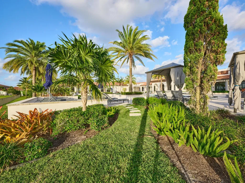 9210 W Parkland Bay Trail Parkland FL 33076