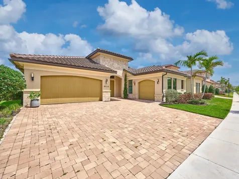 9210 W Parkland Bay Trail Parkland FL 33076