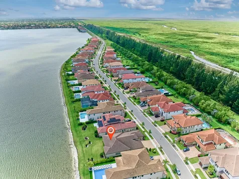 9210 W Parkland Bay Trail Parkland FL 33076