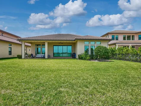 9210 W Parkland Bay Trail Parkland FL 33076