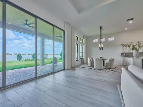9210 W Parkland Bay Trail Parkland FL 33076