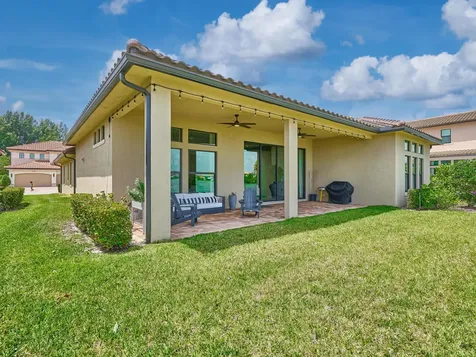 9210 W Parkland Bay Trail Parkland FL 33076