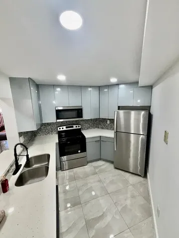 9405 Fontainebleau Boulevard Miami FL 33172
