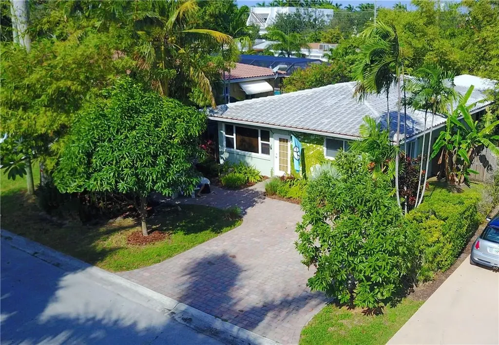 1031 Lincoln Street Hollywood FL 33019