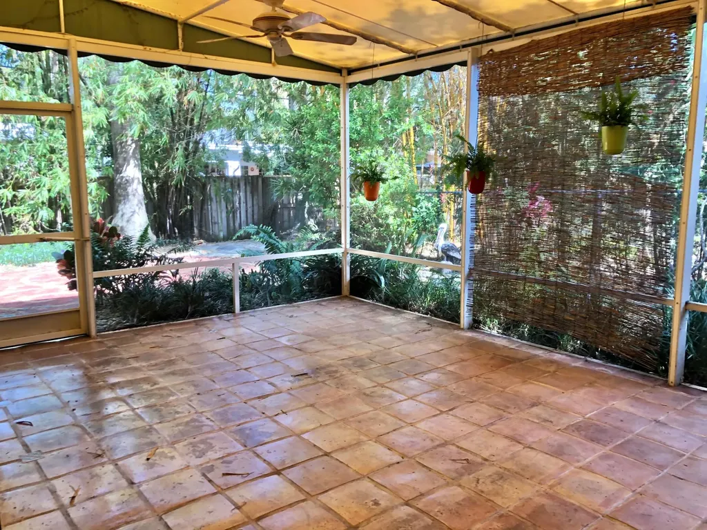 1031 Lincoln Street Hollywood FL 33019