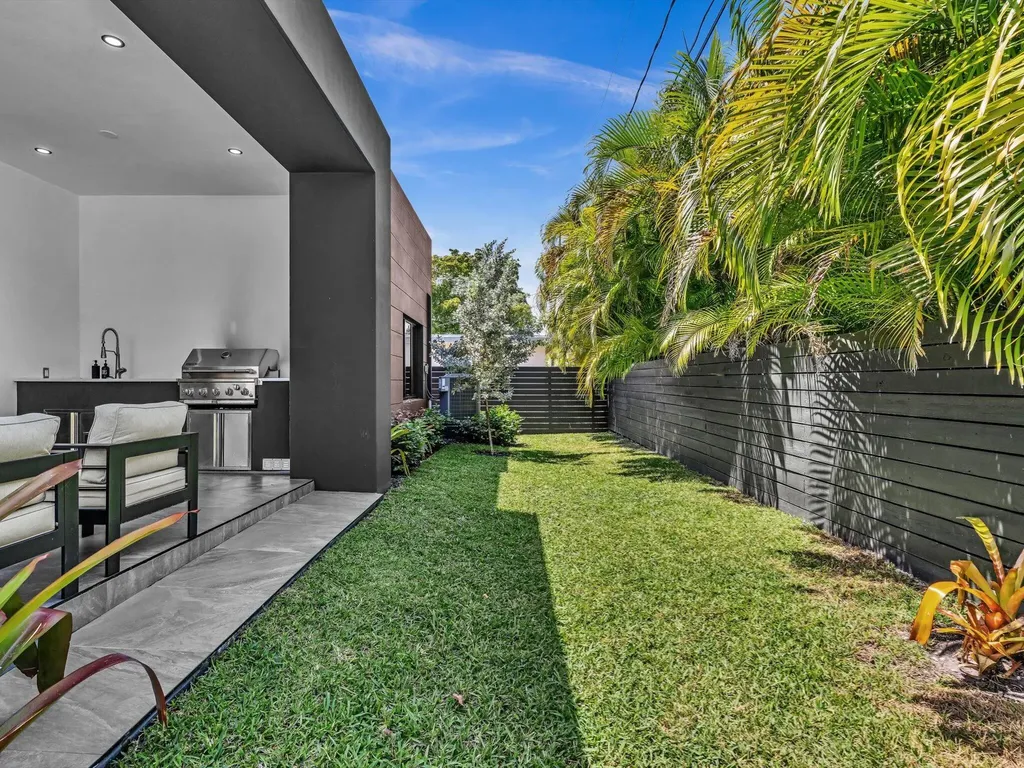 913 NE 15th Street Fort Lauderdale FL 33304