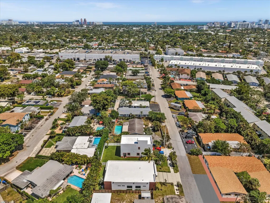 913 NE 15th Street Fort Lauderdale FL 33304