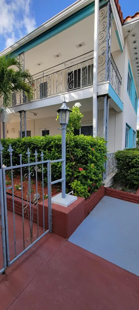 7300 Byron Avenue Miami Beach FL 33141