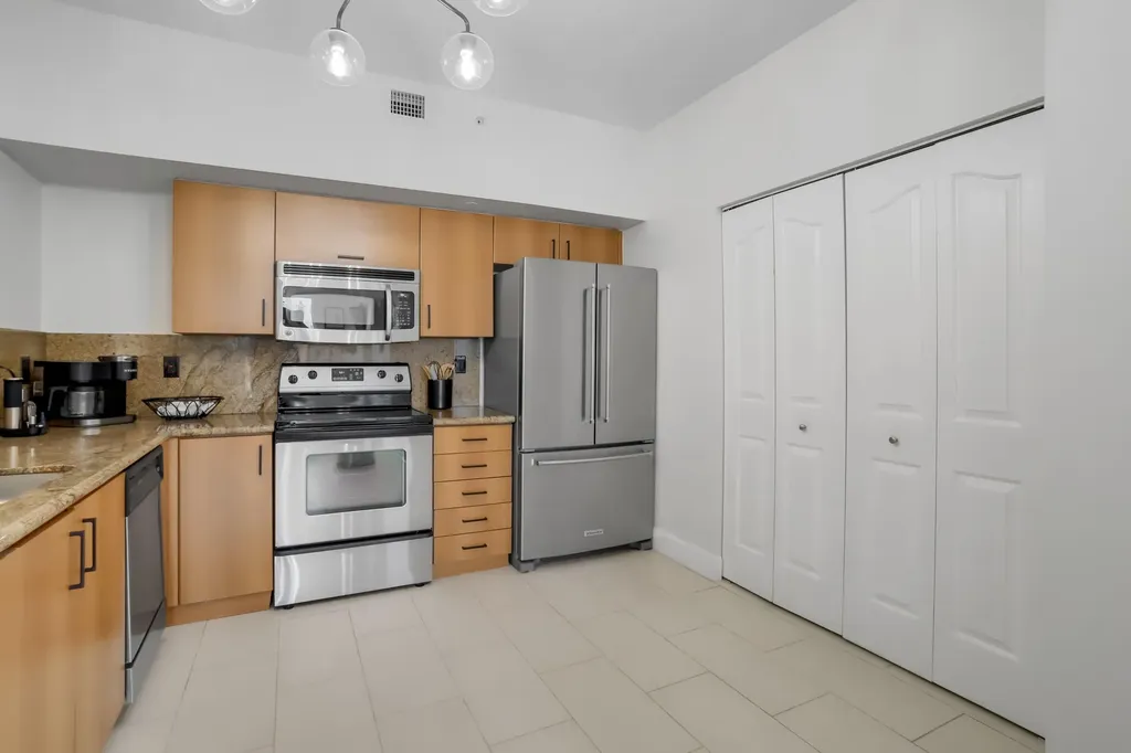 250 NE 3rd Avenue Delray Beach FL 33444
