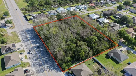 274 NE Saint James Drive Port St Lucie FL 34983