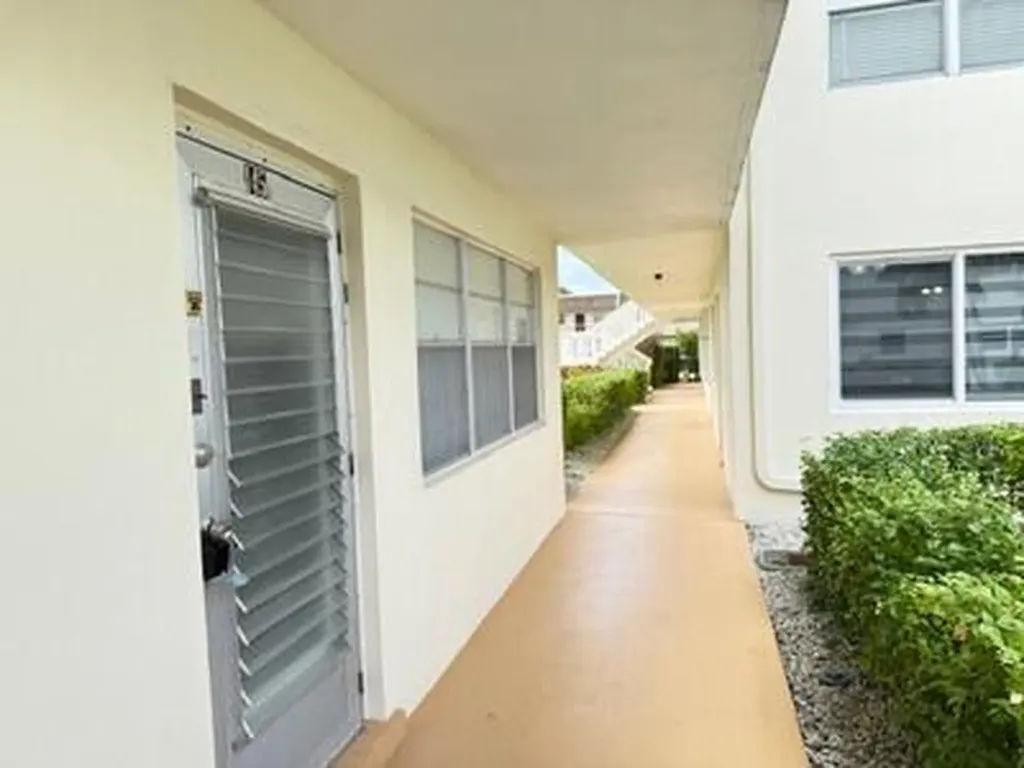 145 Dorchester G West Palm Beach FL 33417