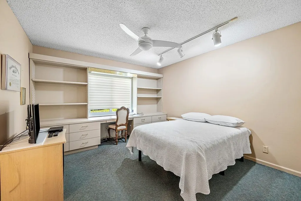 10215 Boca Woods Lane Boca Raton FL 33428
