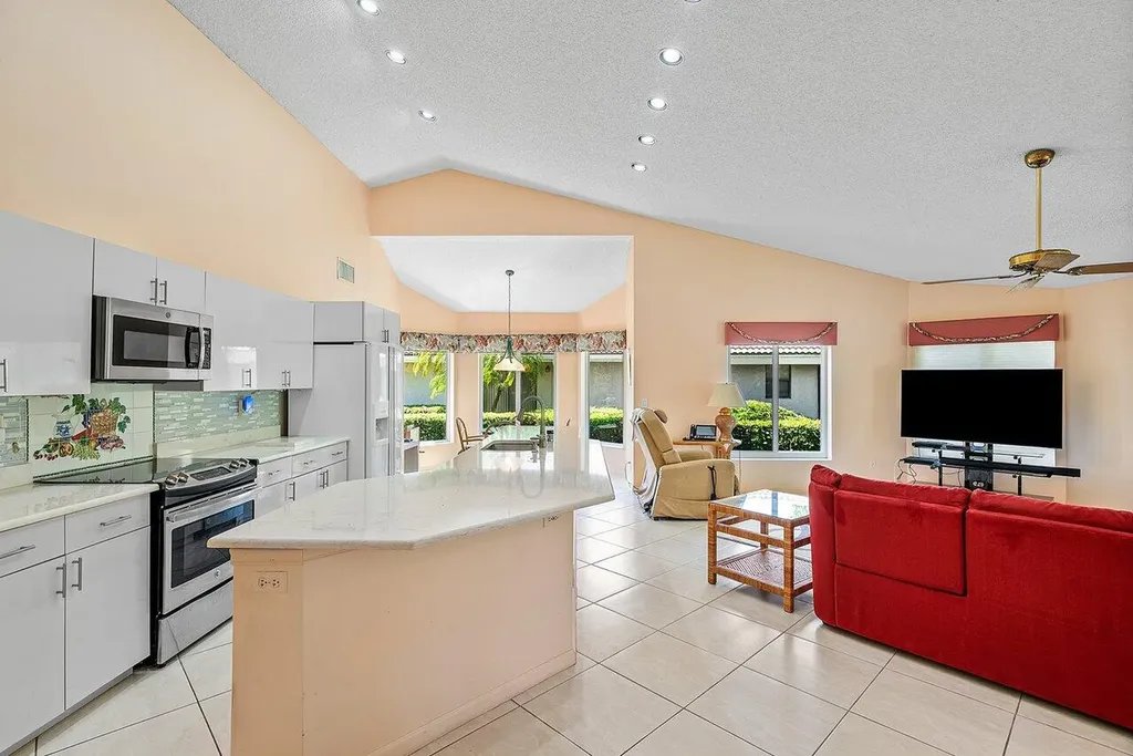 10215 Boca Woods Lane Boca Raton FL 33428