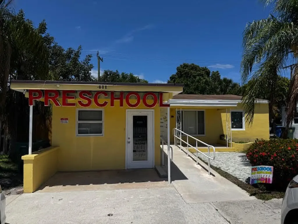 411 E Commercial Boulevard Oakland Park FL 33334