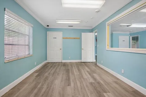 411 E Commercial Boulevard Oakland Park FL 33334