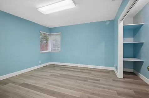 411 E Commercial Boulevard Oakland Park FL 33334