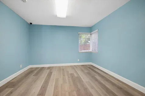 411 E Commercial Boulevard Oakland Park FL 33334