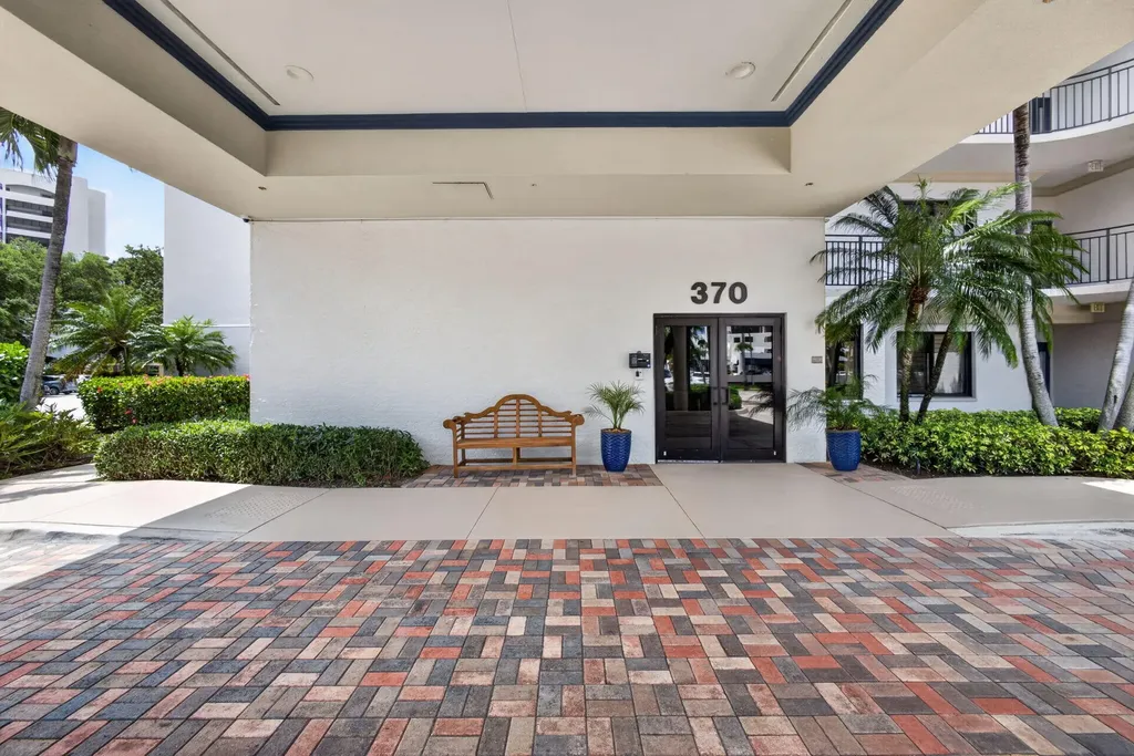 370 Golfview Road North Palm Beach FL 33408