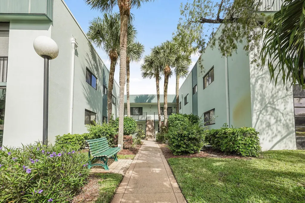15072 Ashland Place Delray Beach FL 33484