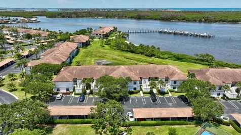 6062 SE Landing Way Stuart FL 34997