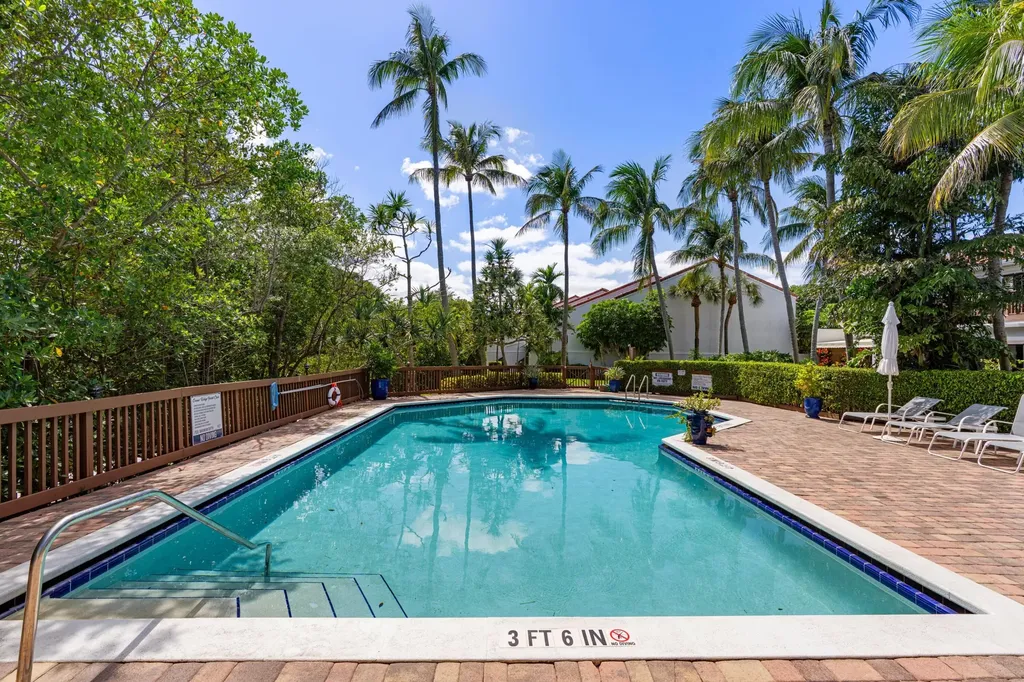 5552 N Ocean Boulevard Ocean Ridge FL 33435