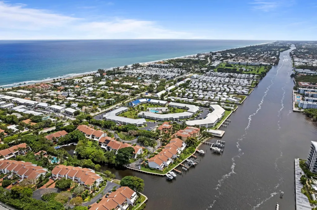 5552 N Ocean Boulevard Ocean Ridge FL 33435